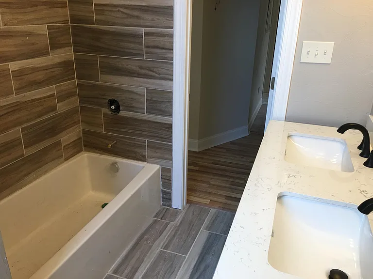 262 S Winebiddle St #6 — Photo 36
