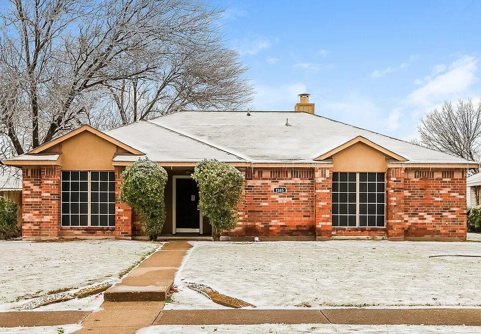 1365 Roan Dr