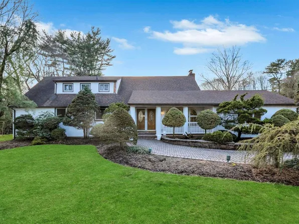 449 Deer Park Road, Dix Hills, NY 11746