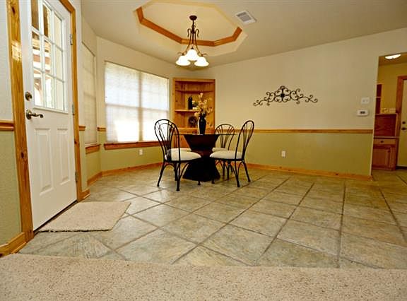5th image of 3413 Green Meadows Dr