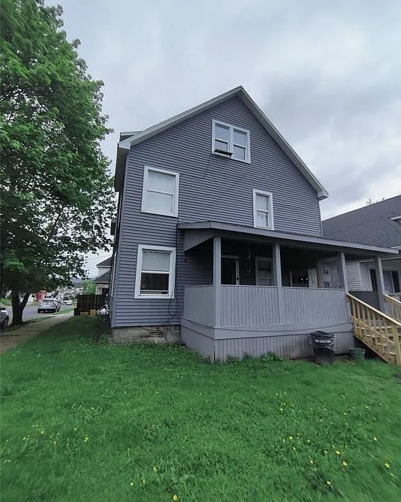 258 Grand Ave #3