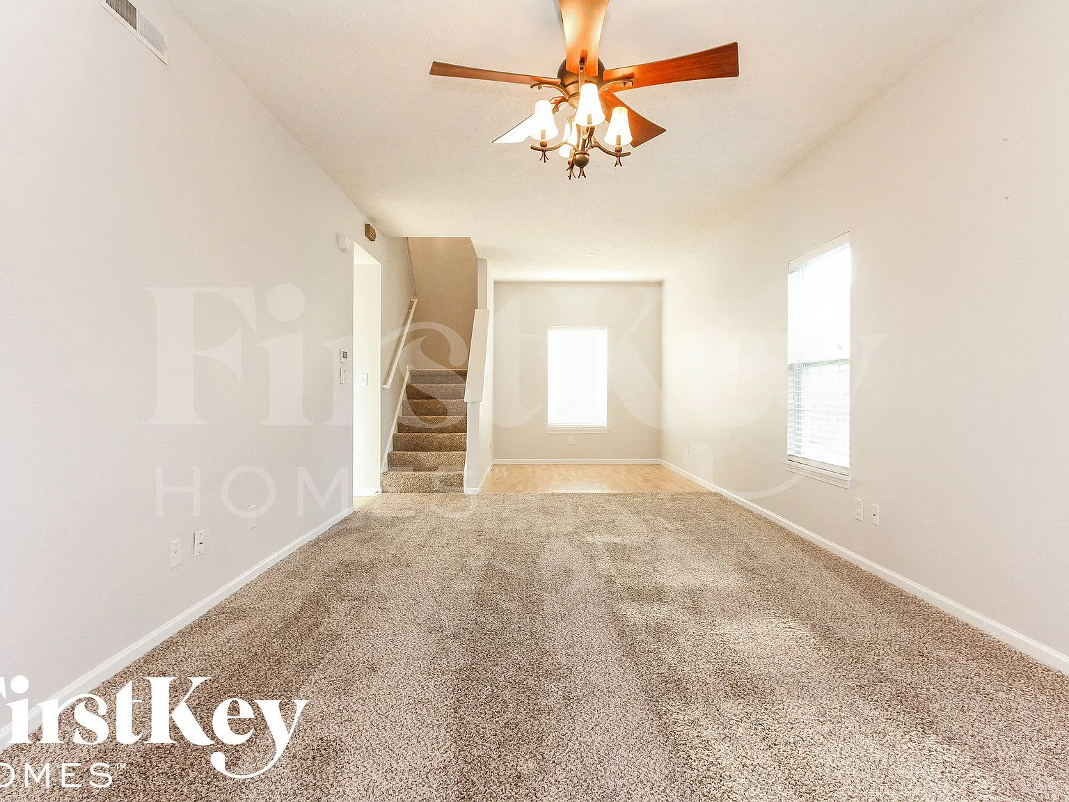3 bed, 2.5 bath, 1704 sqft, $1,985 — Photo 2