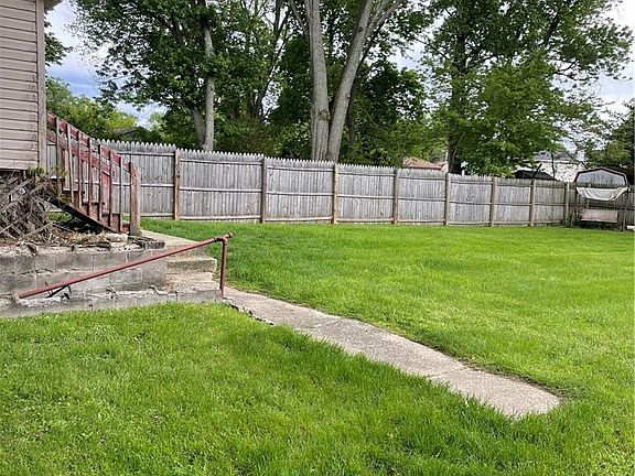 4th image of 1018 Glenwood Dr