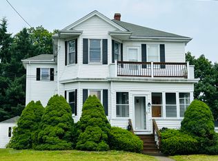 395 Maple Ave, Barrington, RI 02806
