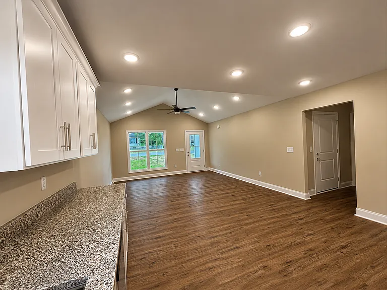 12541 Windmere Dr — Photo 8