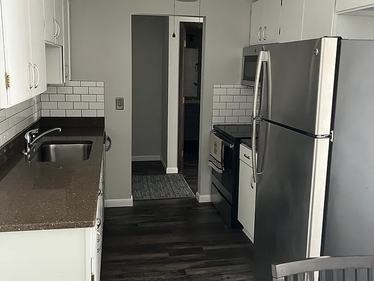 1304 W Medicine Lake Dr #308 — Photo 9