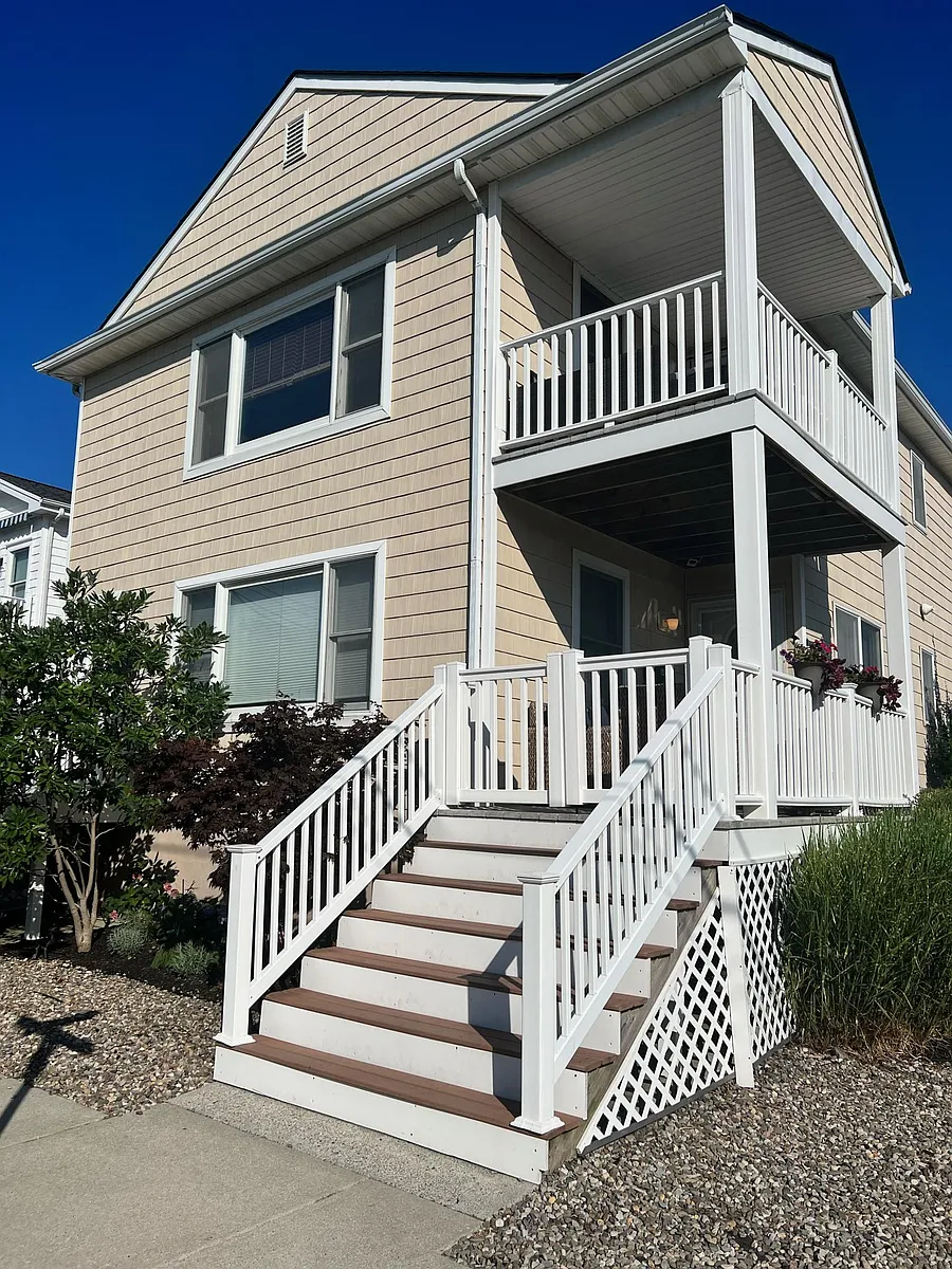 Building Photo - 9401 Winchester Ave #1