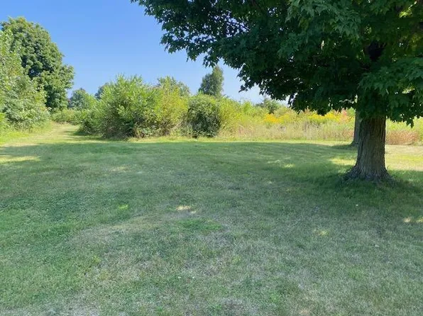 N Cleveland Ave, Galien, MI 49113