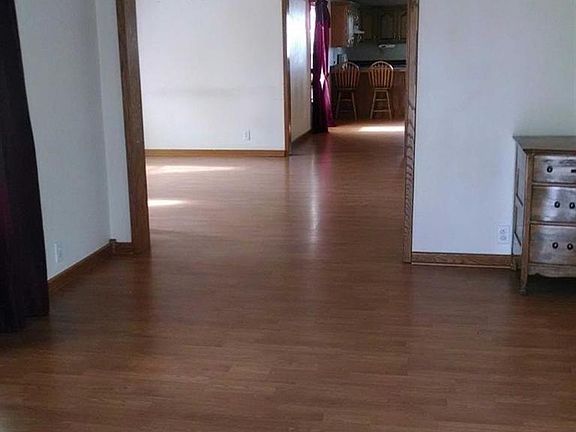 5th image of 323 N Kansas Ave