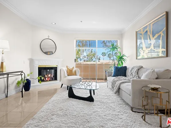 7218 Hillside Ave Unit 202, Los Angeles, CA 90046