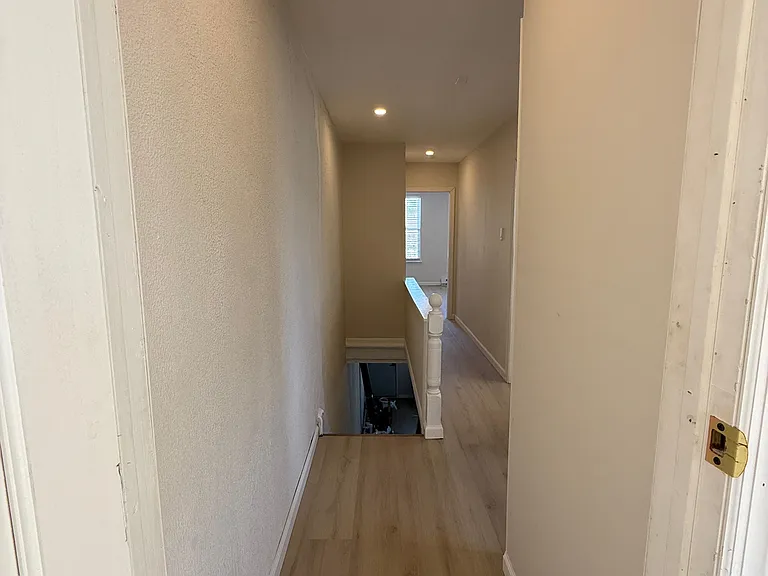 824 Elm St — Photo 10