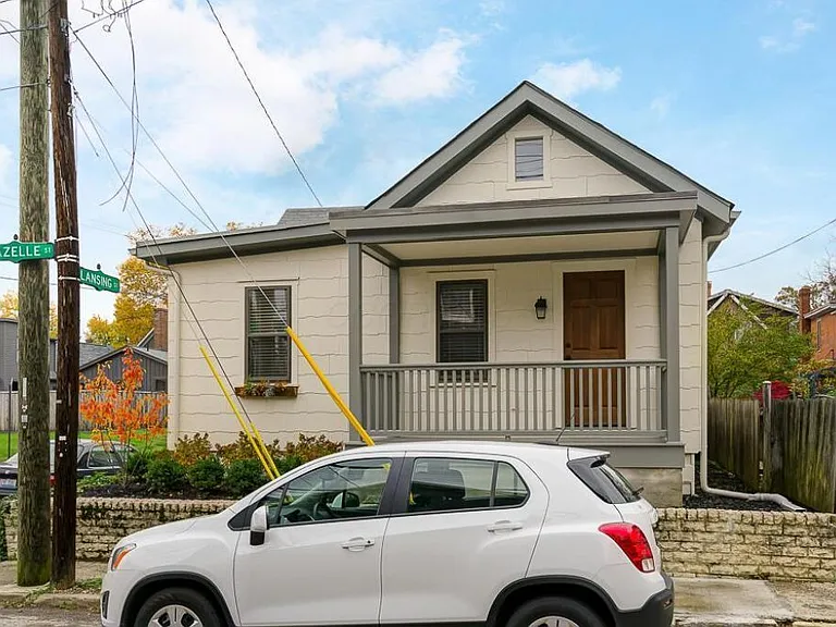 131 Lansing St — Photo 3
