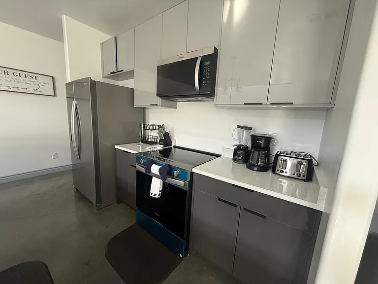 1593 Walter Stuart Loop — Photo 21