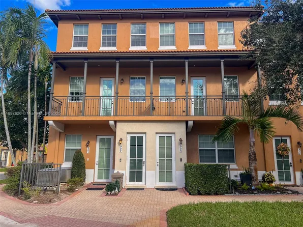 907 SW 147th Ave #2001, Pembroke Pines, FL 33027
