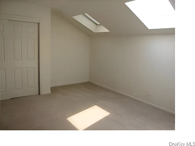25 College Ave — Photo 21