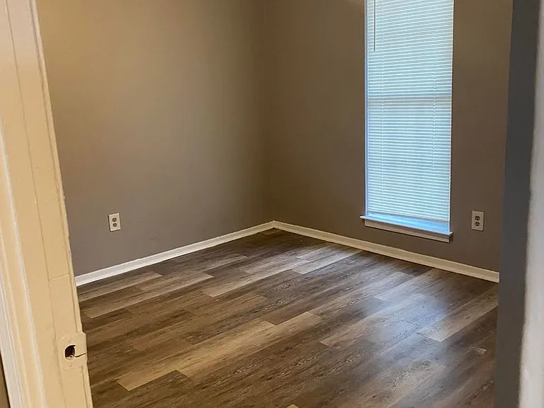 6420 Cornwall Rd — Photo 3