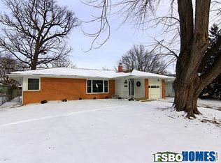 3707 Crestmoor Pl, Des Moines, IA 50310