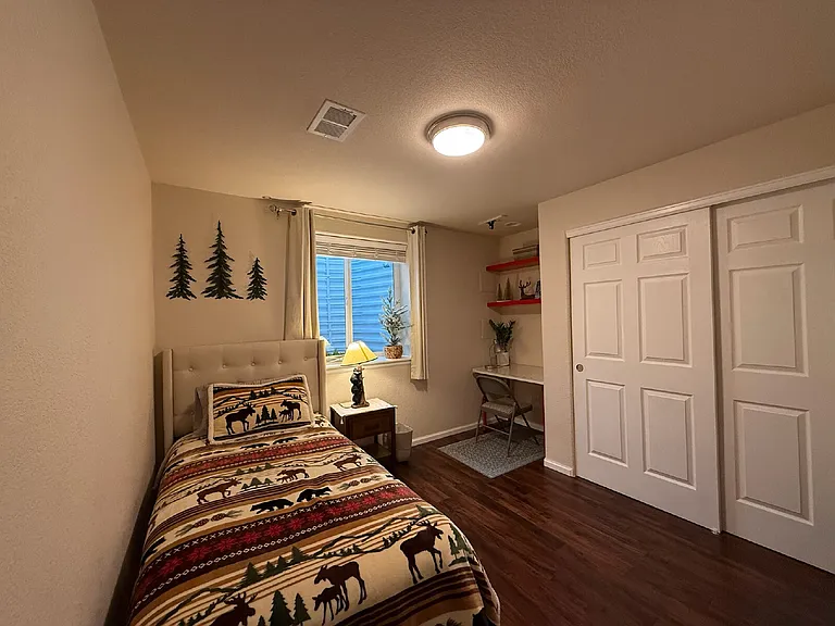 5047 S Versailles Cir — Photo 31