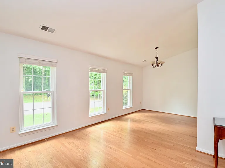 10048 Wood Sorrels Ln — Photo 7
