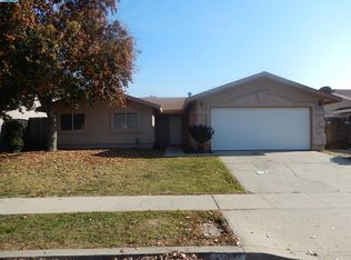 892 N Petaluma St, Tulare, CA