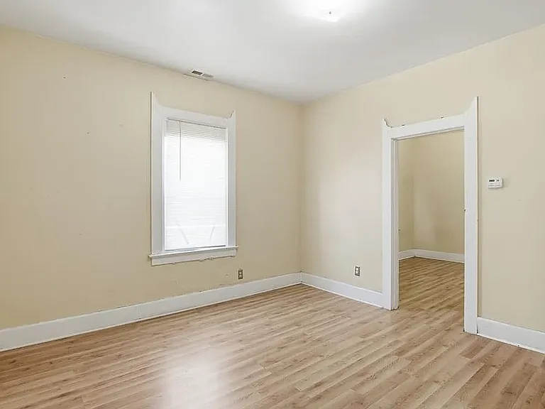 2605 Washington Ave — Photo 14