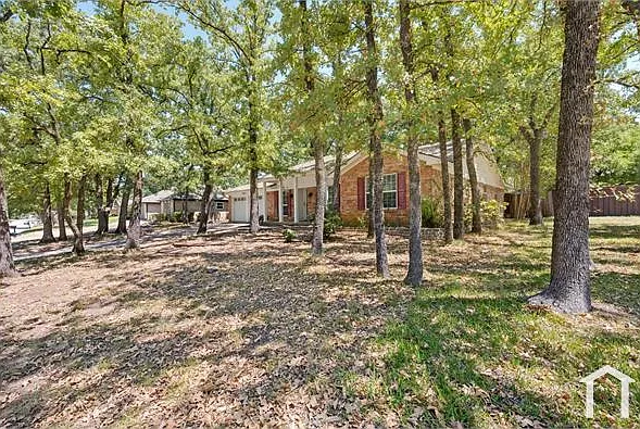4 bed, 1576 sqft, $3,429 — Photo 2
