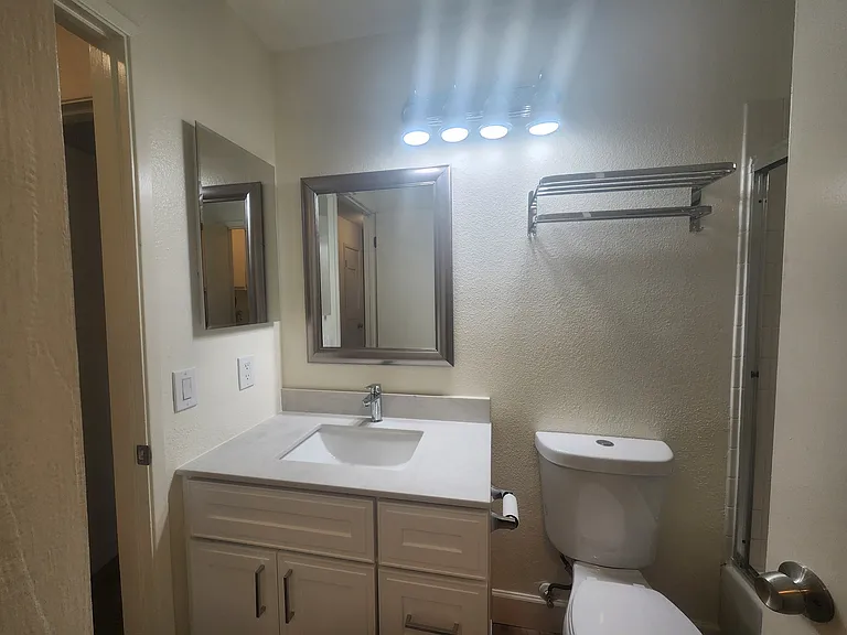 201 Compton Cir #D — Photo 15