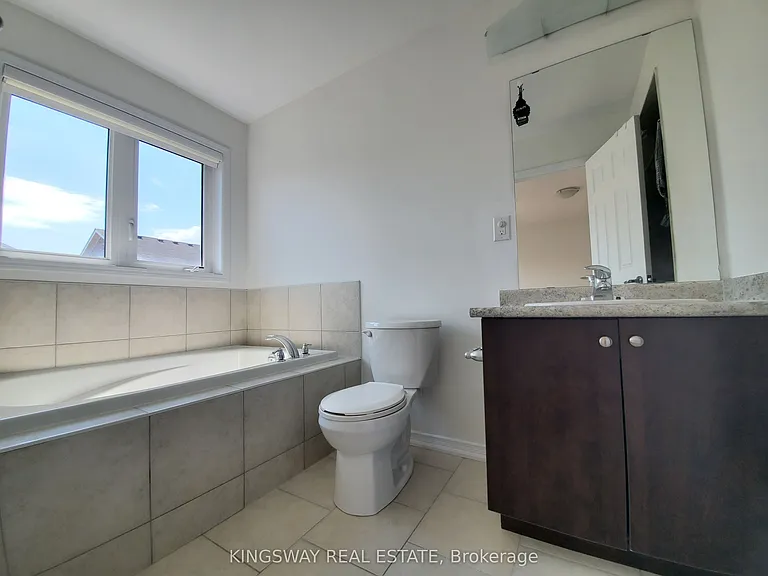 593 Remembrance Rd #UPPER — Photo 21