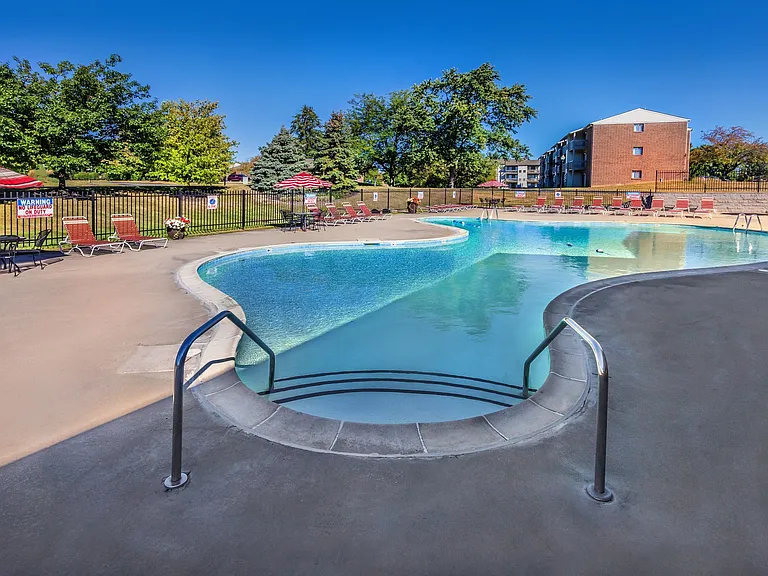 Oakbrook Village — Photo 40