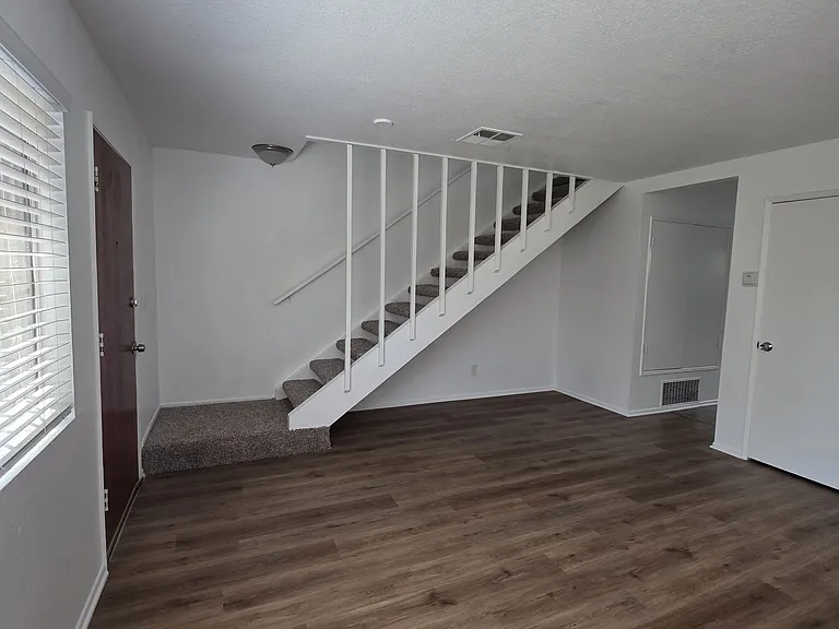 2549 Orange Ave #A2 — Photo 2