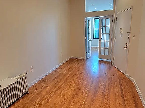 5th image of 28-02 Steinway St #3LEFT