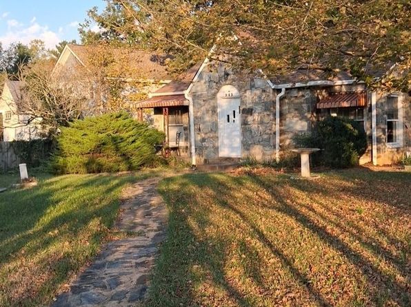 943 Tunnel Rd