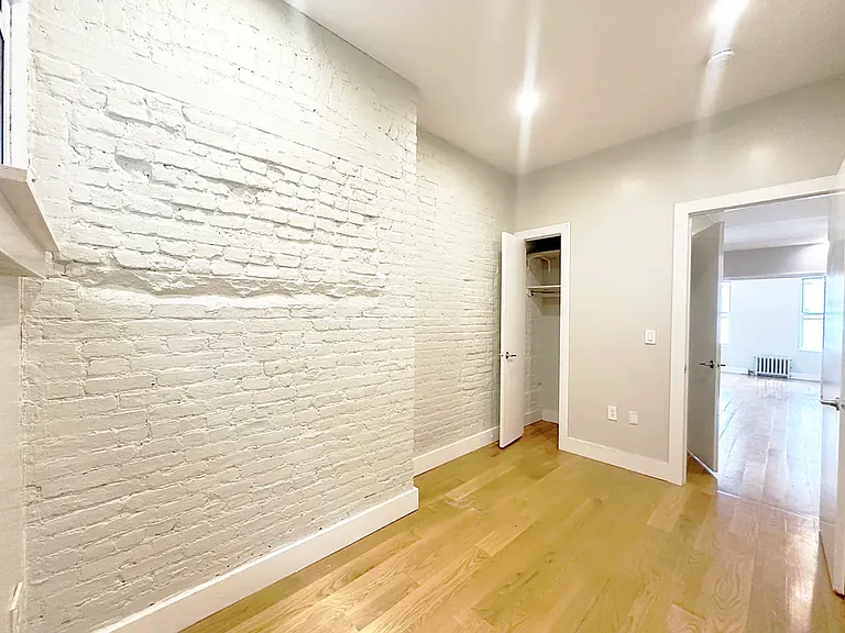 55 Spring St #14 — Photo 5