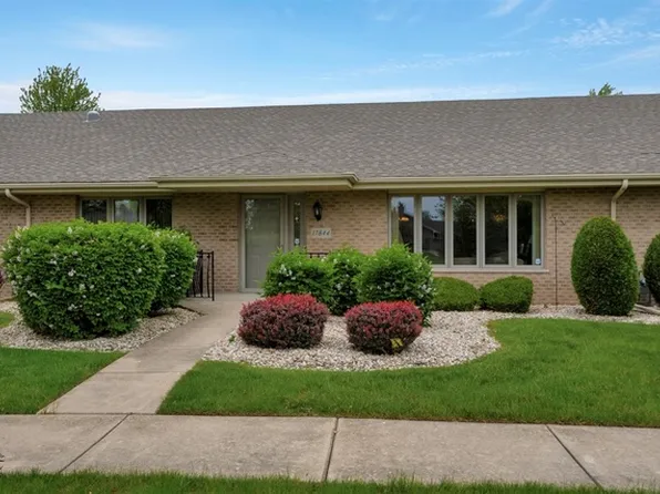17844 Columbus Ct #25, Orland Park, IL 60467