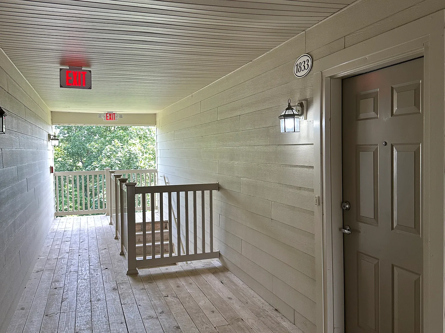 1833 Piedmont Cir — Photo 3