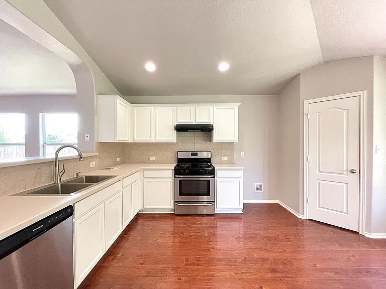 3101 Barksdale Dr — Photo 24
