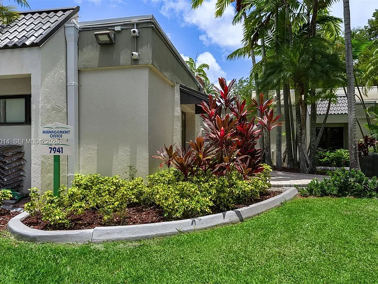 7947 SW 104th St #104-C — Photo 36