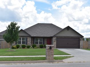 5100 W Cross Creek Blvd, Rogers, AR 72758