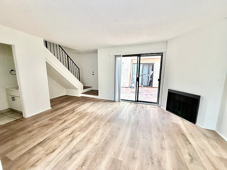 6739 Coldwater Canyon Ave #5 — Photo 8