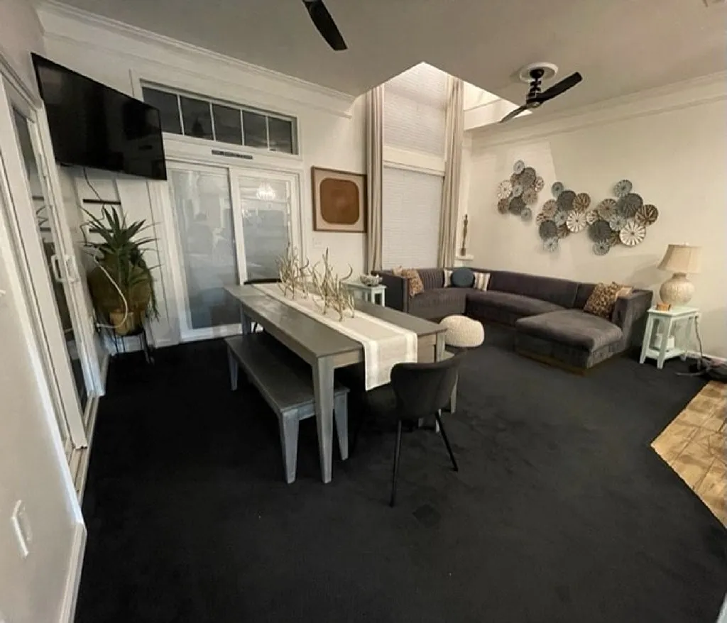 3 bed, 1908 sqft, $3,000 — Photo 2