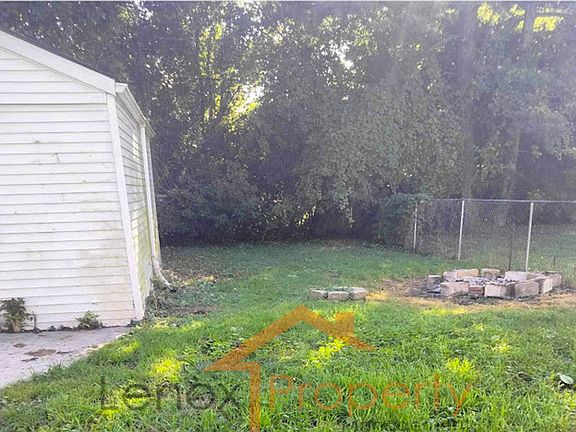 4th image of 23684 Carlington St