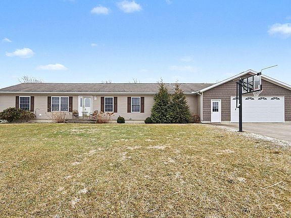 2nd image of 64325 Prairie River Rd