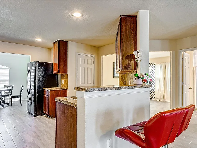 21219 Fox Hillside Way — Photo 10