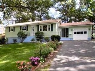 70 Langholm Dr, Nashua, NH 03062