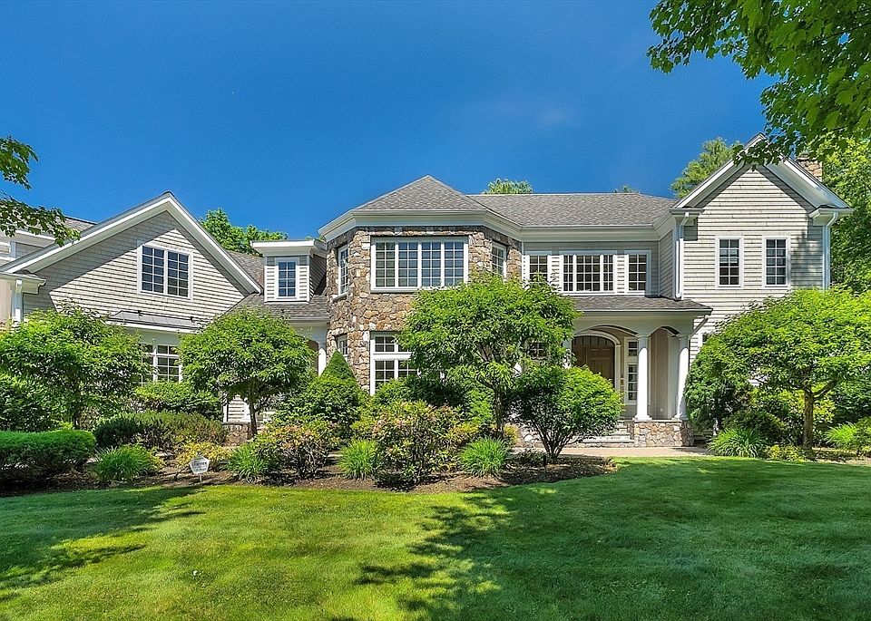 1st image of 1 Stonefield Ln