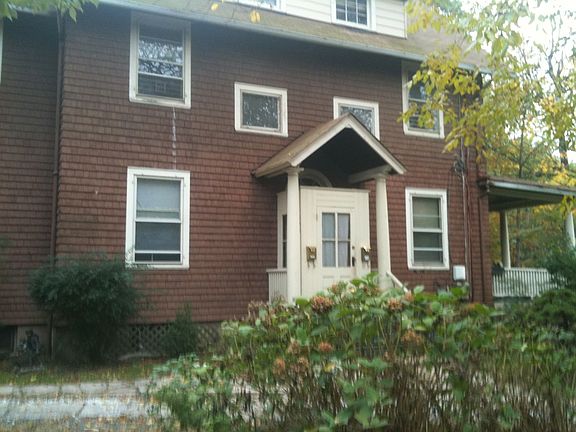 3rd image of 191 Clinton Ave