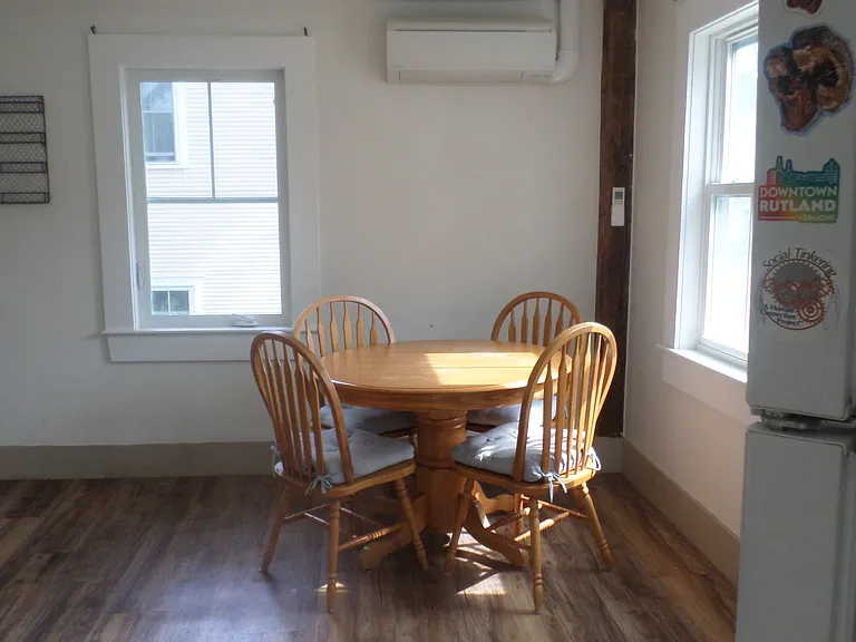 eating area in Kitchen
