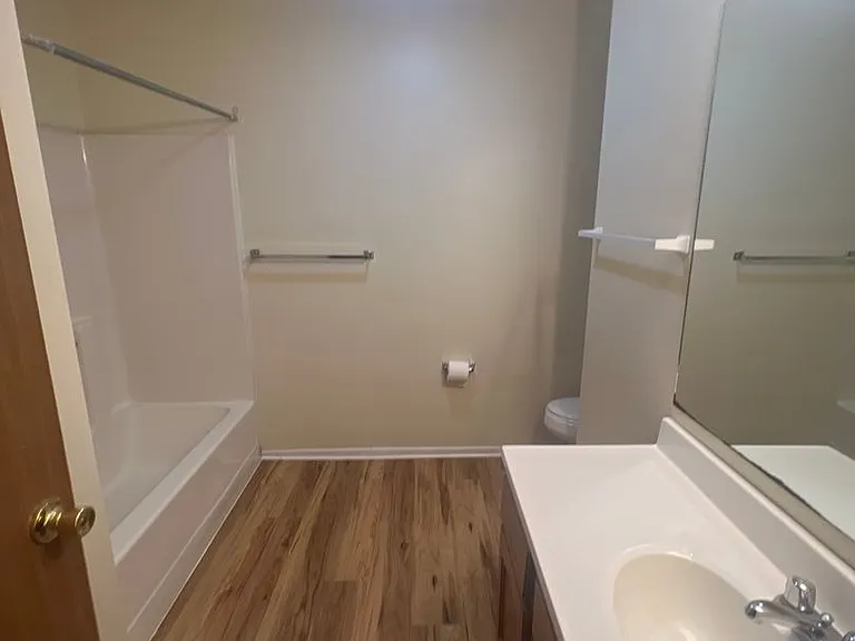 2858 University Ave — Photo 17