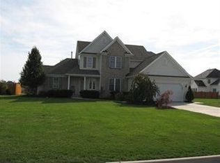 6355 Hidden Rdg, North Tonawanda, NY 14120