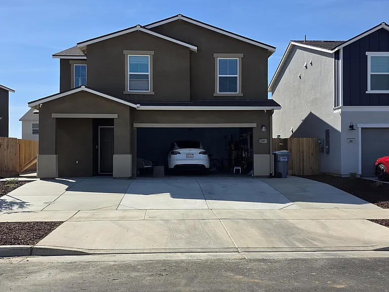 249 Sable St — Photo 1